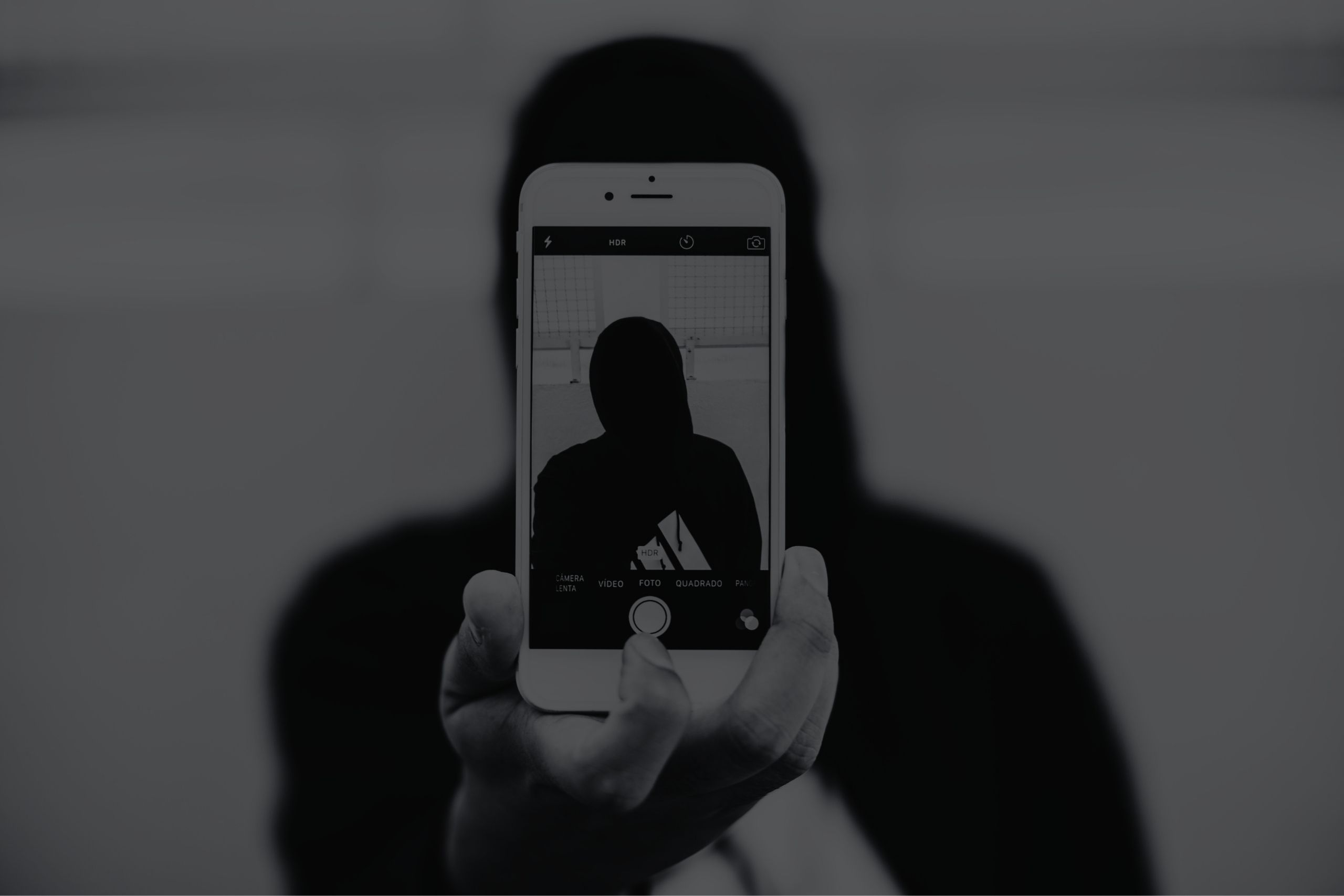 Instagram 2026 algoritması için izlenme süresi, paylaşım ve arama odaklı 4 taktiği gösteren görsel